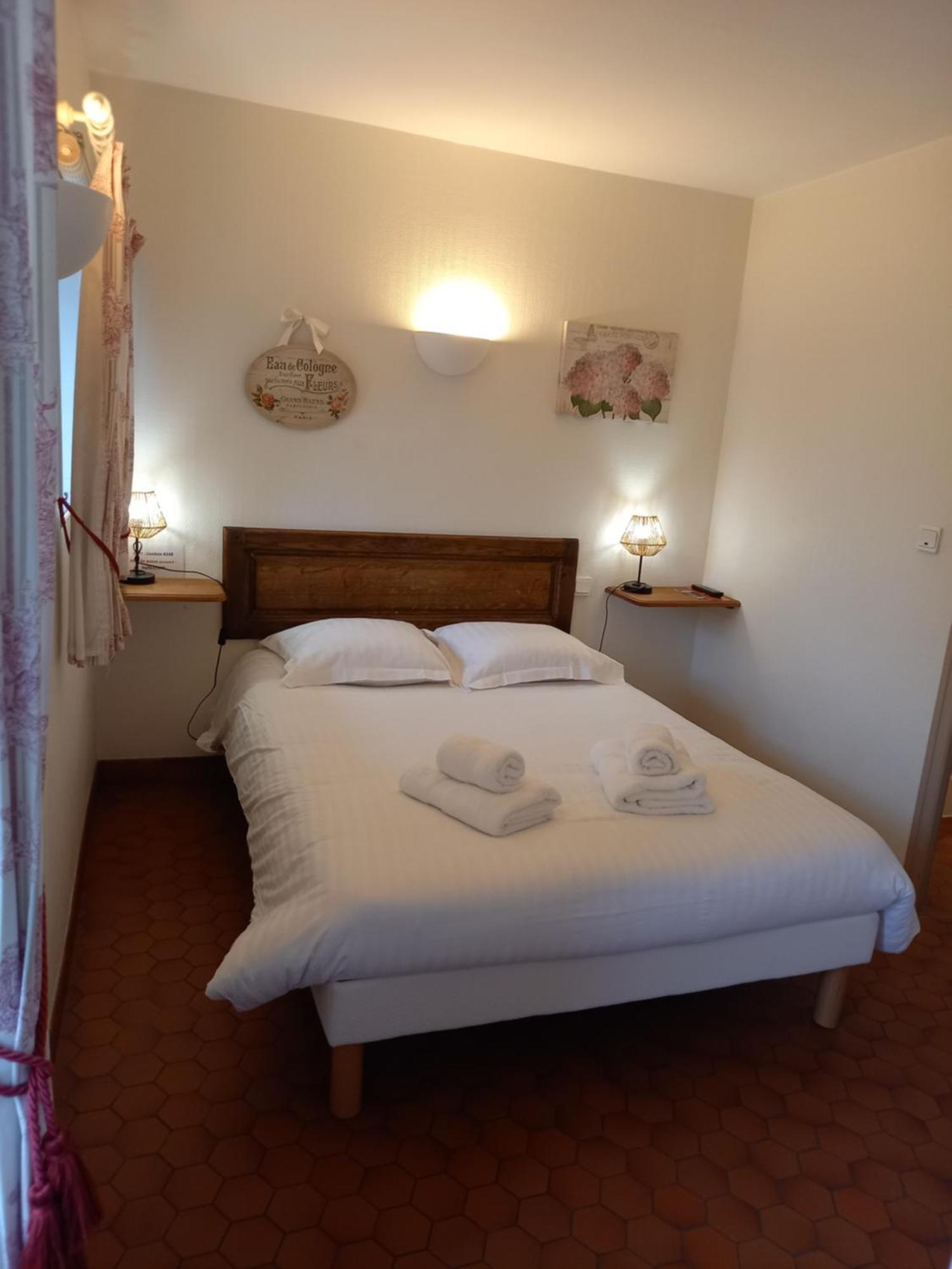 Hotel De La Halle Nolay  Kültér fotó