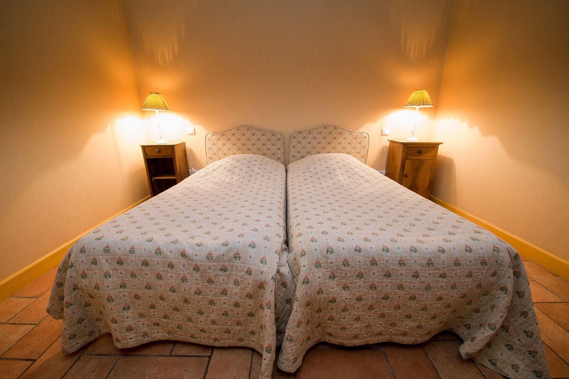 Hotel De La Halle Nolay  Kültér fotó